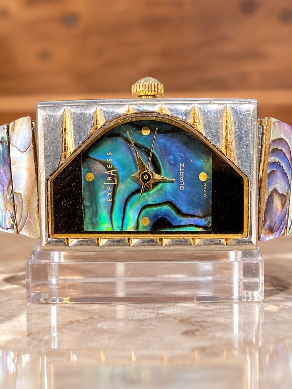 Vintage LA Express LAX 156 Abalone Shell Quartz Watch Japan Stretch Band Rare